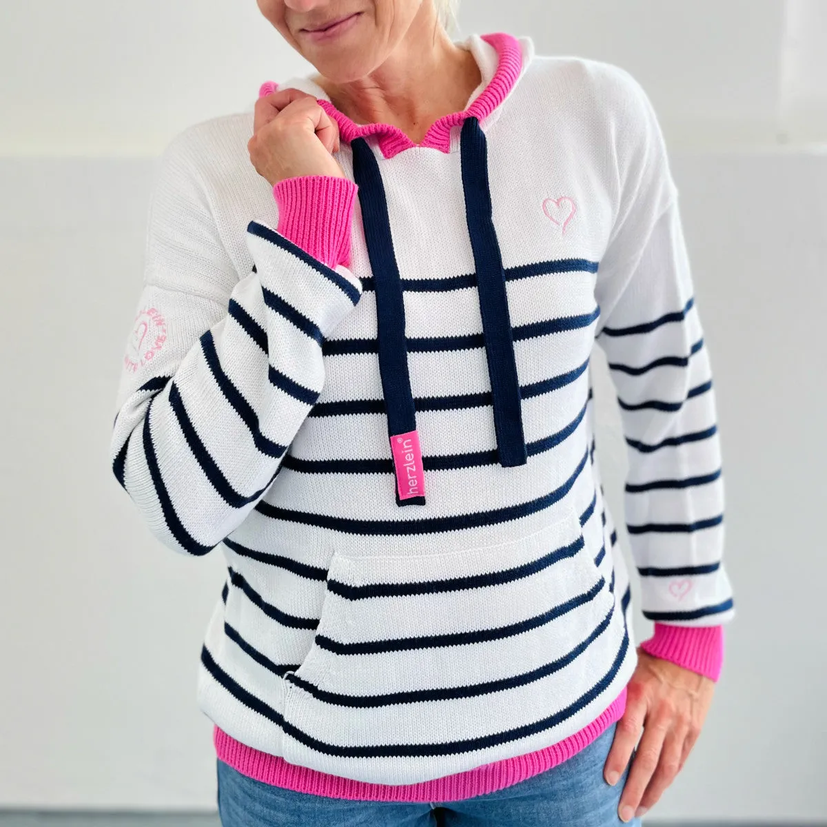 Herzlein® Hoodie in Strick mit Streifen - Navy Blau und Pink