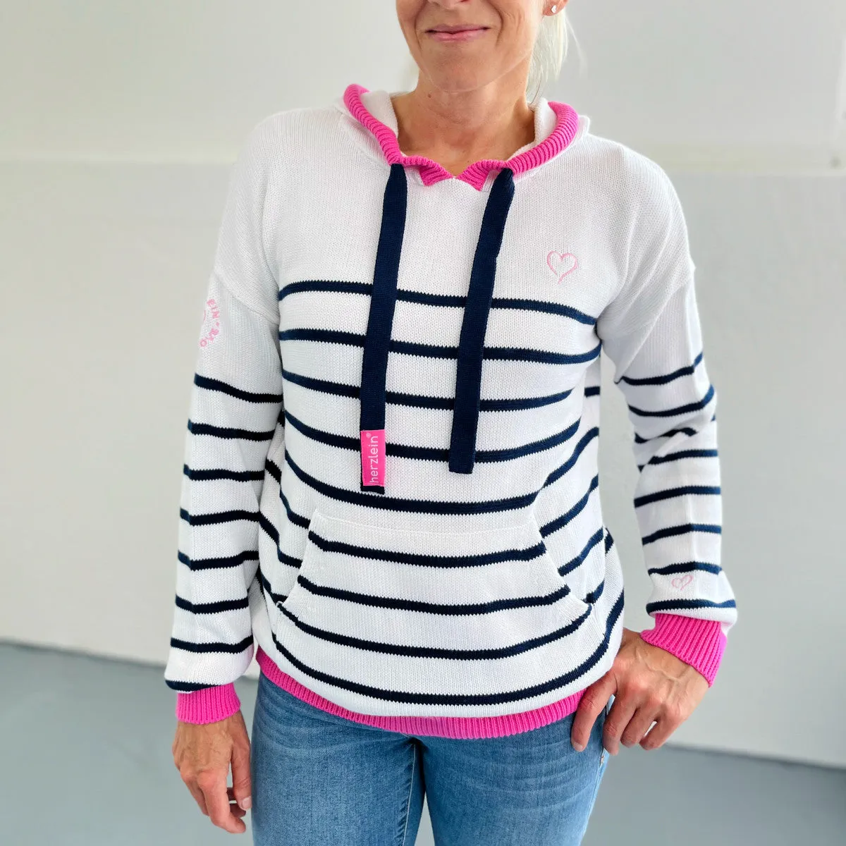 Herzlein® Hoodie in Strick mit Streifen - Navy Blau und Pink